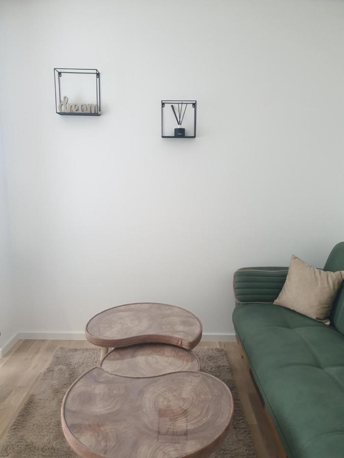 Apartman Viktoria Tuzla Bagian luar foto
