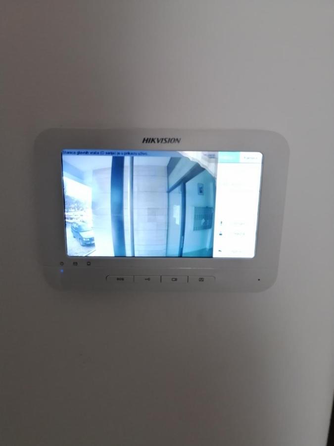 Apartman Viktoria Tuzla Bagian luar foto